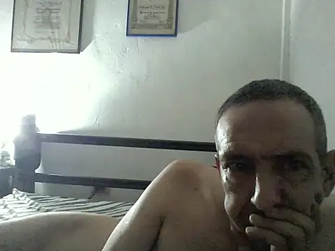Snapshot of guevo14cm3 chatting on May 16, 5:37 am guevo14cm3 online show from May 16, 5:37 am
