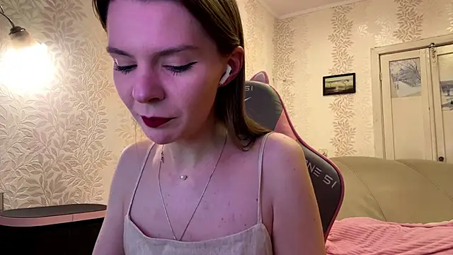 Snapshot of LavondaDeleston chatting on February 4, 10:04 pm LavondaDeleston online show from February 4, 10:04 pm