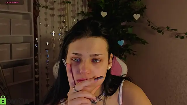 Snapshot of Leslie_Wholsh chatting on February 22, 1:07 am Leslie Wholsh online show from February 22, 1:07 am