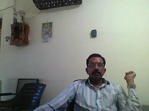 Snapshot of dream_king_1985 chatting on February 15, 9:52 am dream king 1985 online show from February 15, 9:52 am