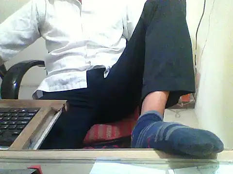 Snapshot of dream_king_1985 chatting on February 17, 11:29 am dream king 1985 online show from February 17, 11:29 am