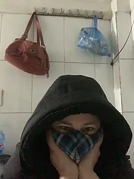 emgaisayhi online show from February 8, 9:07 pm