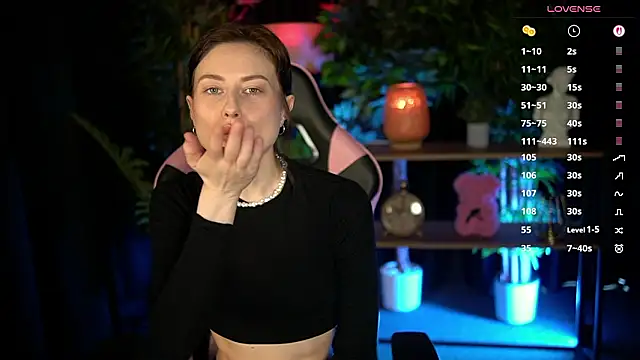 baby luna xo online show from February 23, 9:50 am