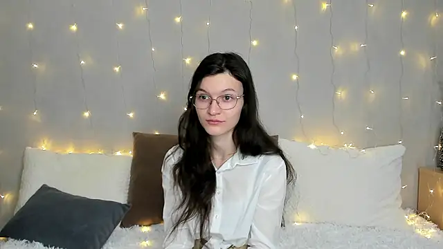 ThoraMarola online show from February 3, 4:43 am