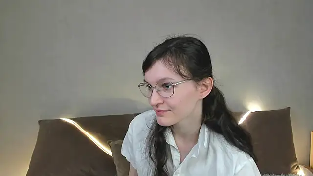 ThoraMarola online show from March 16, 5:13 am