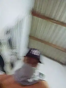 Snapshot of novinho_br29 chatting on February 17, 8:04 pm novinho br29 online show from February 17, 8:04 pm