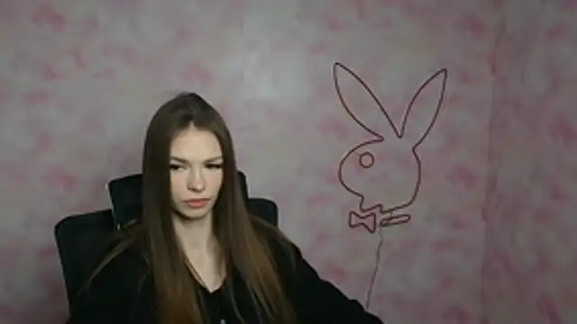 Snapshot of Lina_Loveuu chatting on February 21, 6:03 am Lina Loveuu online show from February 21, 6:03 am