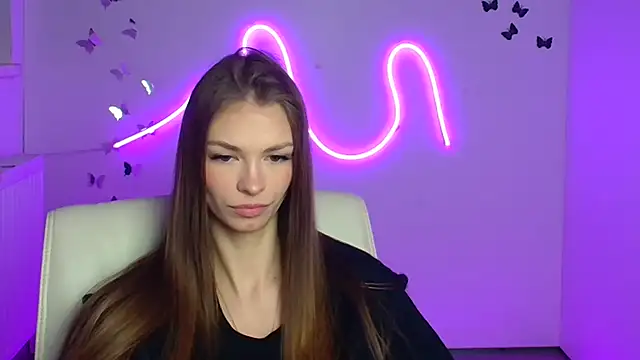 Snapshot of Lina_Loveuu chatting on February 25, 12:26 pm Lina Loveuu online show from February 25, 12:26 pm