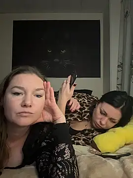 Snapshot of _Mila_Love chatting on February 11, 1:21 am Mila Love online show from February 11, 1:21 am