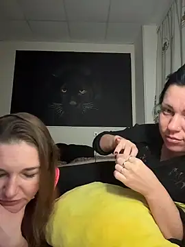 Snapshot of _Mila_Love chatting on February 17, 4:24 pm Mila Love online show from February 17, 4:24 pm