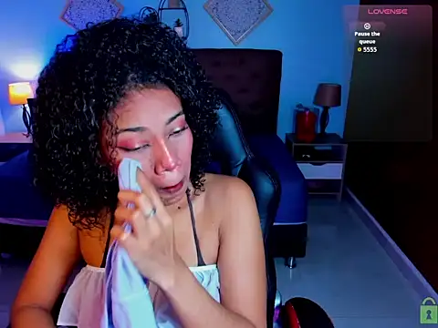 Snapshot of charlotte_bronte chatting on February 1, 6:50 pm charlotte bronte online show from February 1, 6:50 pm