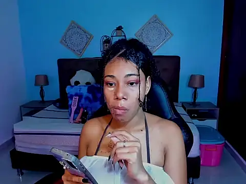 Snapshot of charlotte_bronte chatting on February 7, 3:38 pm charlotte bronte online show from February 7, 3:38 pm