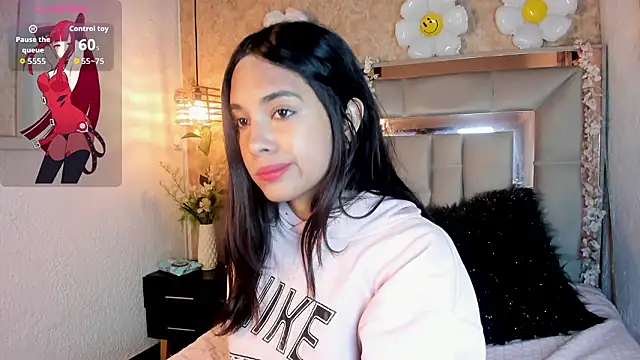 Snapshot of Estrellaa_1 chatting on February 16, 1:29 pm Estrellaa 1 online show from February 16, 1:29 pm