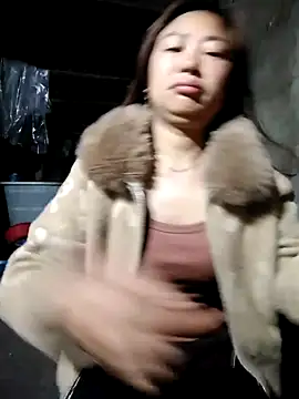 out-lustt online show from February 9, 10:14 pm