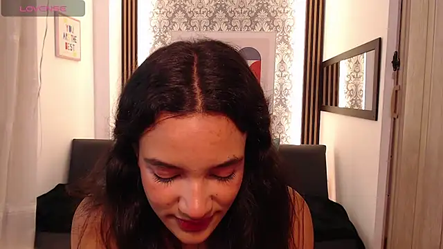 Nyxx Velariia online show from March 14, 4:12 pm