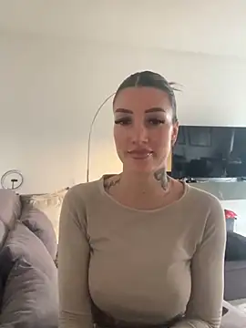 Snapshot of NovaLushhh chatting on February 6, 3:04 pm NovaLushhh online show from February 6, 3:04 pm