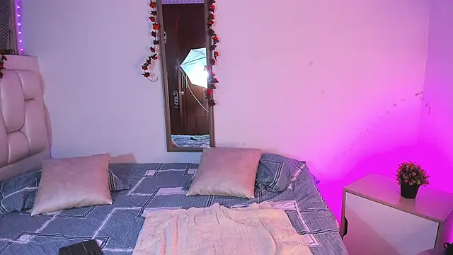 Snapshot of dirty_sexx_ chatting on February 27, 9:37 pm dirty sexx online show from February 27, 9:37 pm