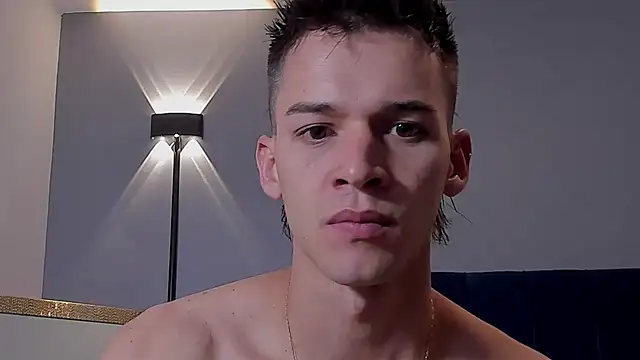 Snapshot of DrakeCarter chatting on February 24, 1:36 am DrakeCarter online show from February 24, 1:36 am