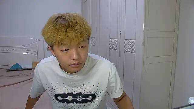 Chocolates-001 online show from March 14, 5:24 am