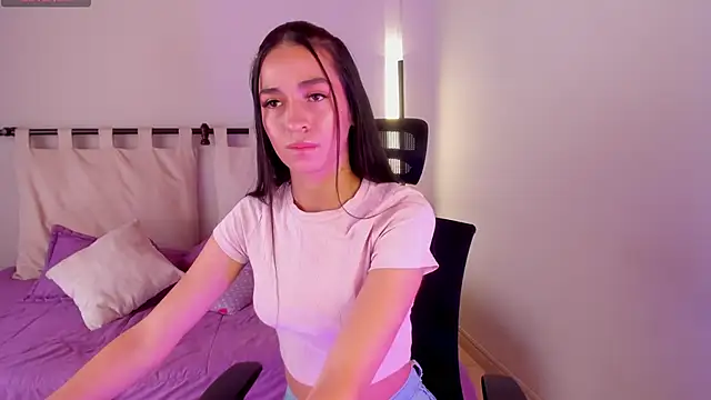 Snapshot of ella__olmos chatting on February 28, 1:56 pm ella olmos online show from February 28, 1:56 pm