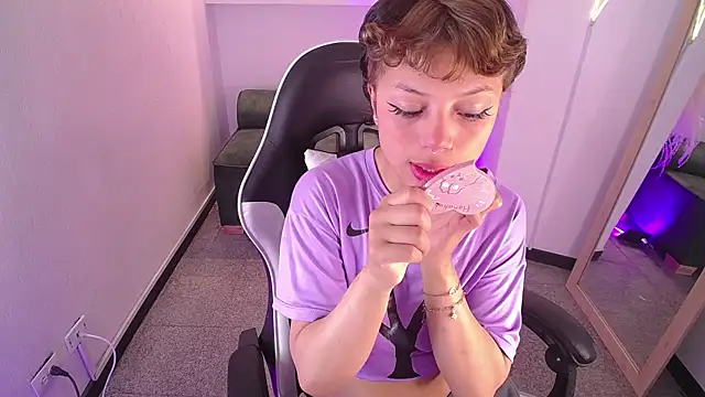 melodyy as online show from January 17, 12:32 pm