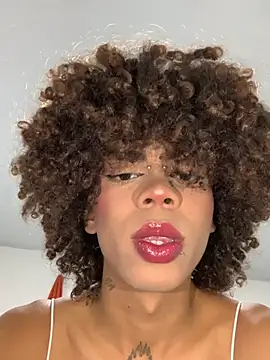 Snapshot of julietha_sexy chatting on February 11, 6:18 am julietha sexy online show from February 11, 6:18 am