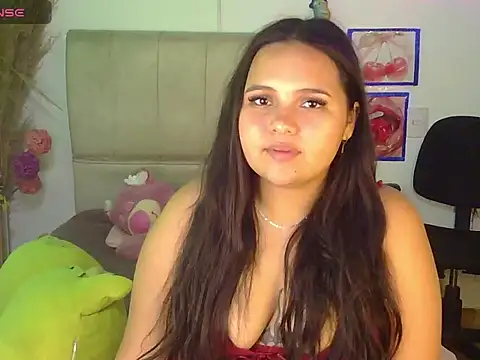 chloe  fox online show from February 17, 1:40 pm