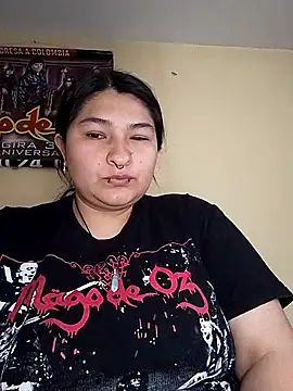 LauraHorny69 online show from June 23, 7:01 pm