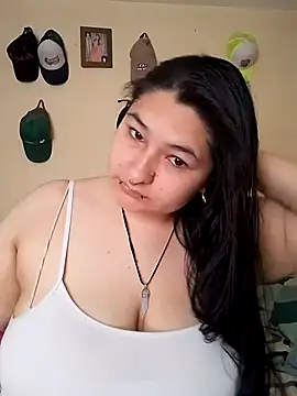 LauraHorny69 online show from June 26, 2:43 pm
