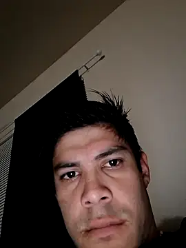 Snapshot of allenyalana chatting on February 17, 10:01 am allenyalana online show from February 17, 10:01 am