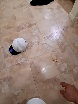 Snapshot of allenyalana chatting on February 19, 9:27 am allenyalana online show from February 19, 9:27 am