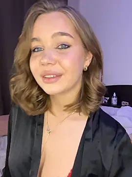 Snapshot of SilverHanna chatting on February 2, 11:25 pm SilverHanna online show from February 2, 11:25 pm