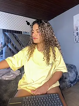 AngelPinkk  online show from February 12, 7:42 pm