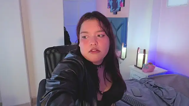 Snapshot of AleSweet chatting on February 7, 12:53 pm AleSweet online show from February 7, 12:53 pm