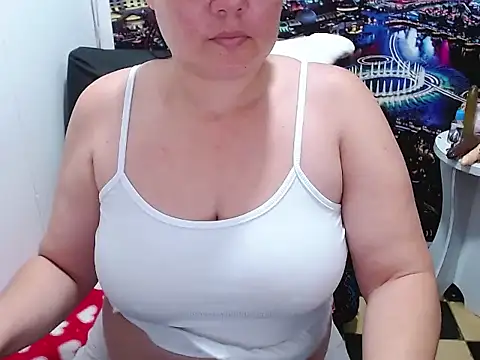 Snapshot of tila_nastyy chatting on March 22, 1:20 am tila nastyy online show from March 22, 1:20 am