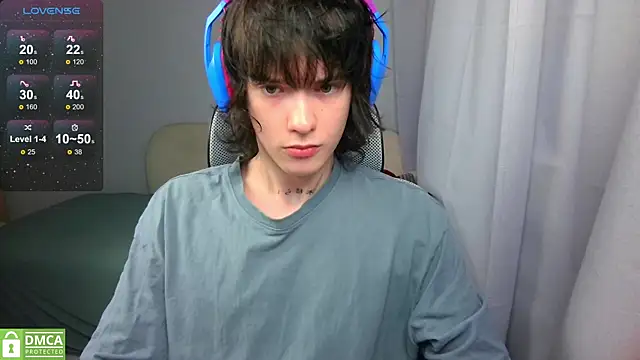 LeonBoykisser online show from May 24, 7:24 am