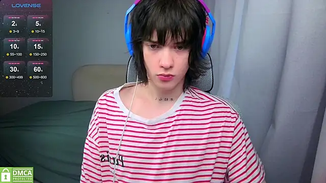 LeonBoykisser online show from May 25, 6:41 am