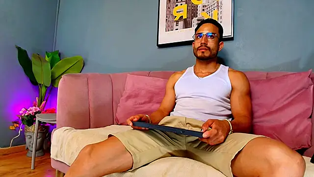 Vans Ross online show from March 7, 7:22 pm