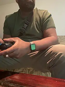 Snapshot of KOdaLion chatting on February 25, 5:28 am KOdaLion online show from February 25, 5:28 am