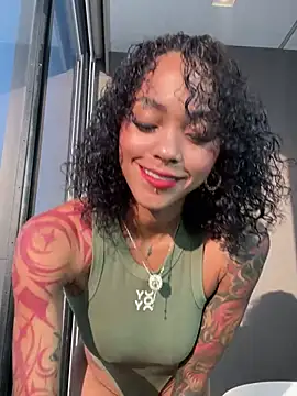 Snapshot of LizStorm_ chatting on July 7, 12:09 pm LizStorm online show from July 7, 12:09 pm