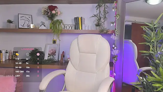  Lorraine v online show from April 27, 8:29 pm