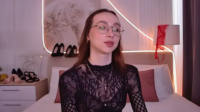 Snapshot of Emily_Simon chatting on July 3, 5:03 am Emily Simon online show from July 3, 5:03 am