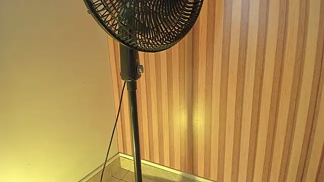Snapshot of sweet__luna__ chatting on May 1, 11:04 am sweet luna online show from May 1, 11:04 am
