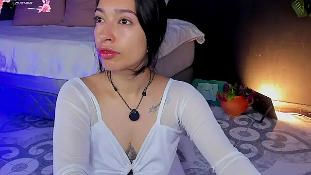 Noaah25  online show from March 19, 3:54 am