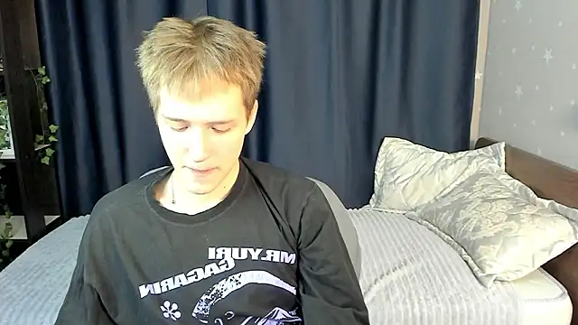 Snapshot of Kai_Milller chatting on January 18, 7:17 pm Kai Milller online show from January 18, 7:17 pm