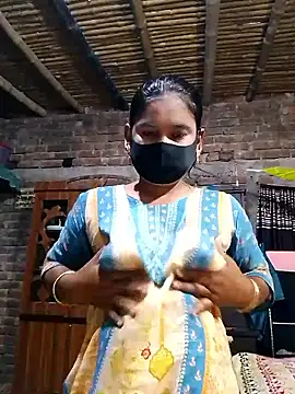 Hot Sweeti online show from April 5, 9:45 pm