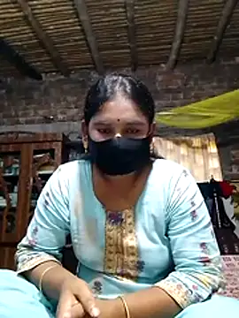 Hot Sweeti online show from July 27, 9:05 am
