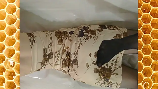 Snapshot of QueenoftheCats chatting on January 18, 7:45 am QueenoftheCats online show from January 18, 7:45 am