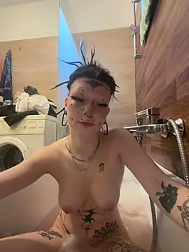 Snapshot of demonLamia chatting on March 11, 2:56 pm demonLamia online show from March 11, 2:56 pm