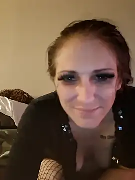 LadySn0w26 online show from April 15, 3:02 am